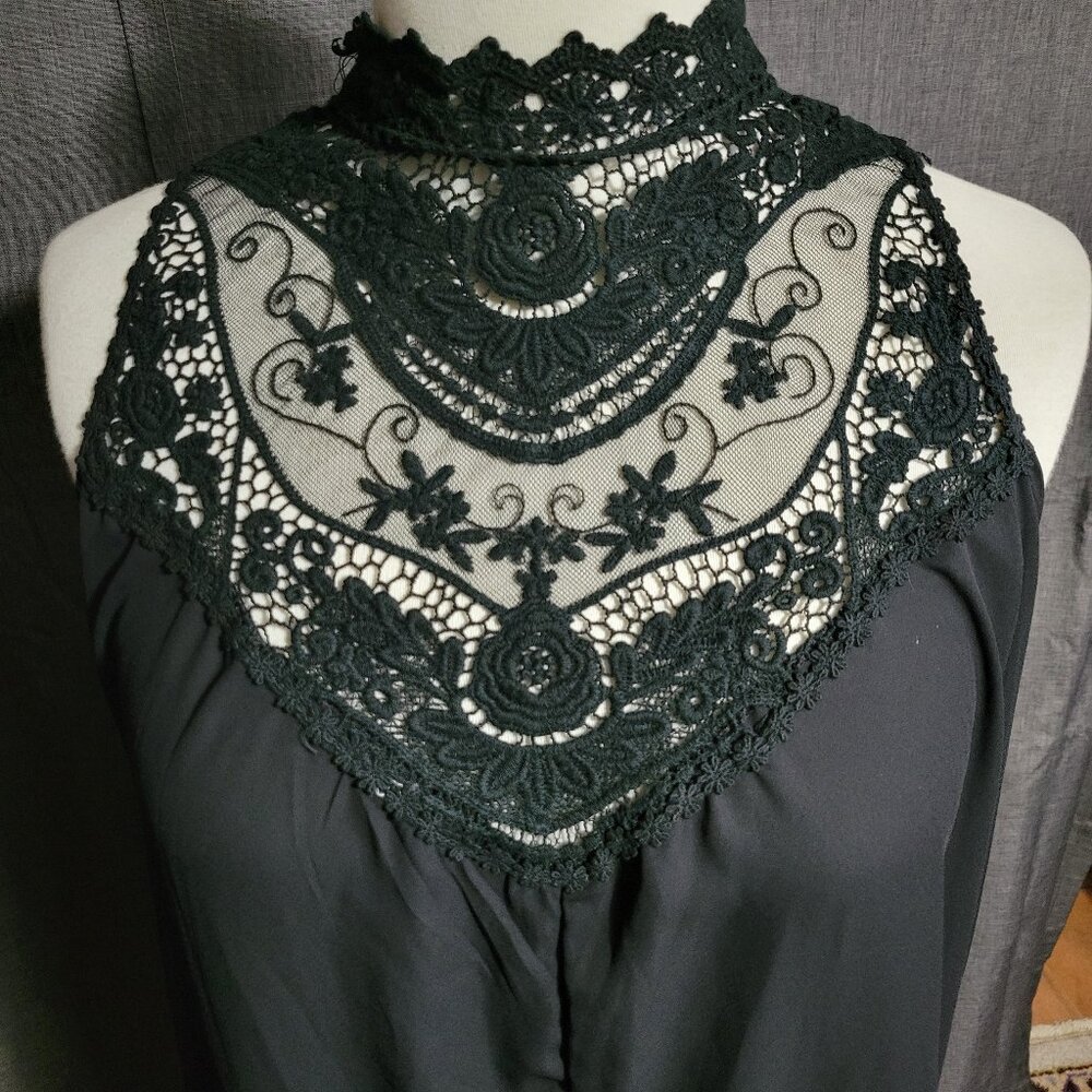 Black Embroidered High Collar Sleeveless Top XXXXL